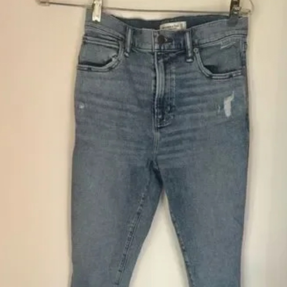 Abercrombie distressed super skinny ankle high rise jeans size 4S 93% cotton